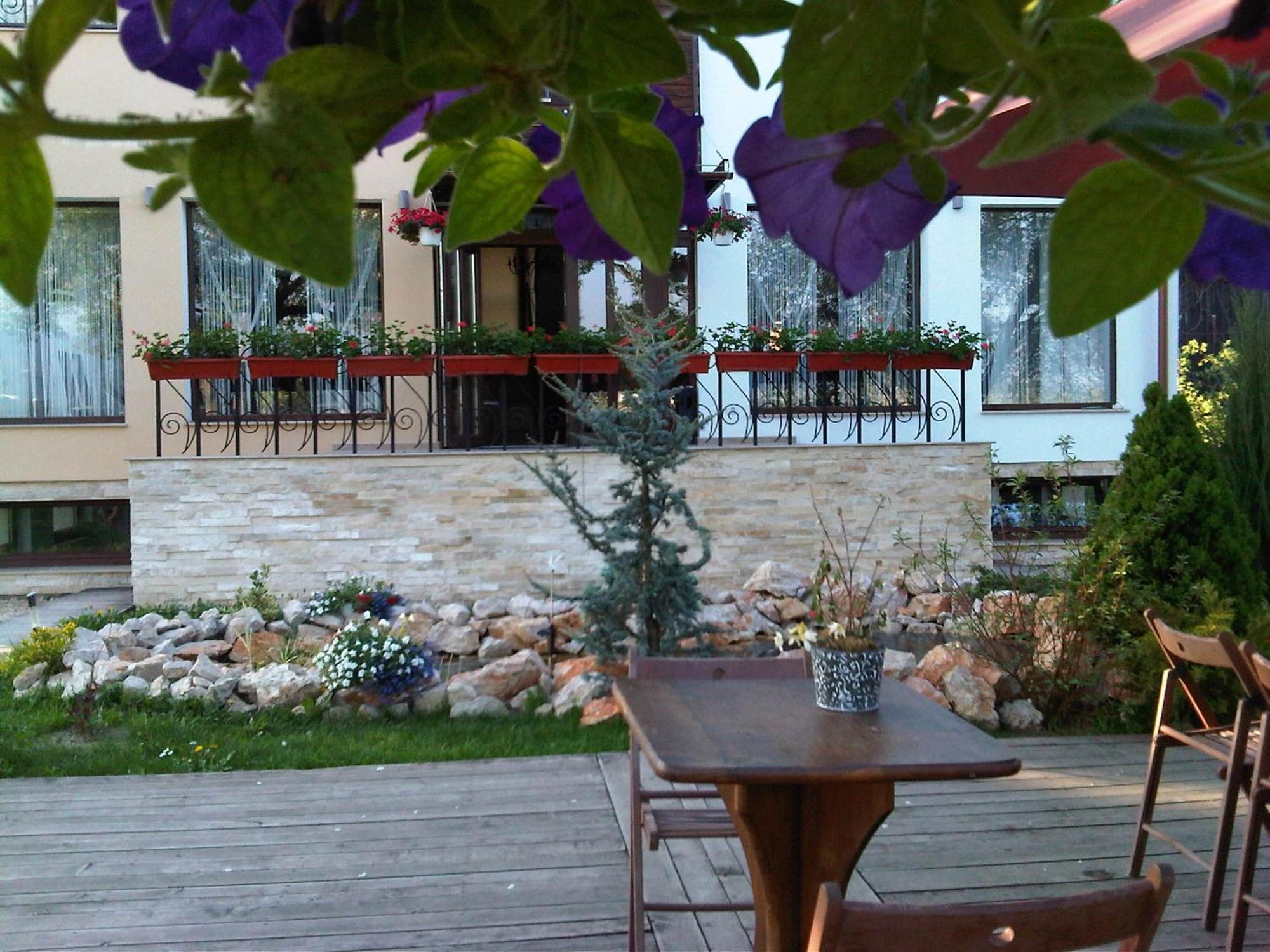 Stupina Hotel Brasov Exterior photo
